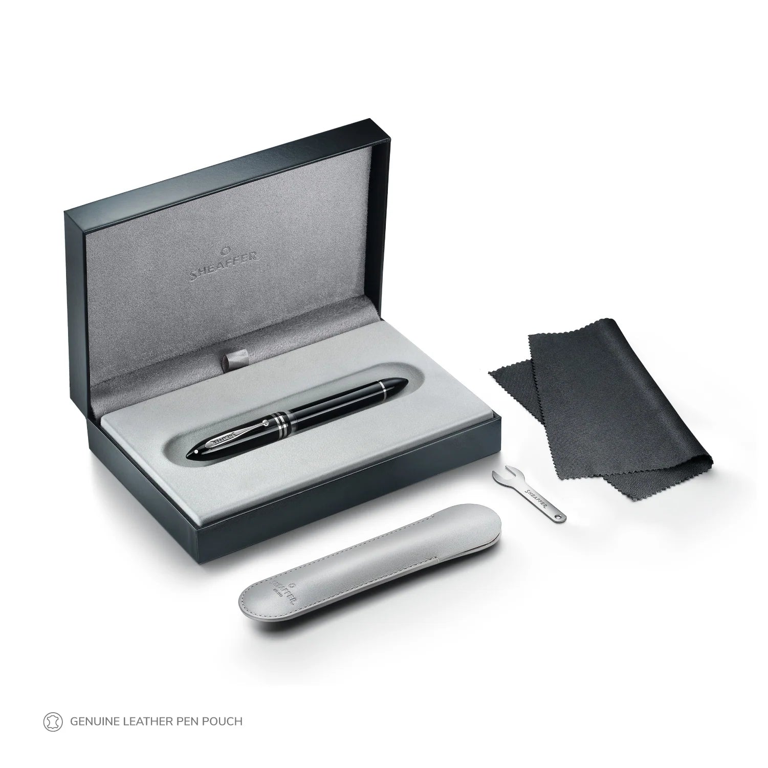 SHEAFFER BALANCE III GLOSSY BLACK AND CHROME TRIMS FOUNTAIN PEN MEDIUM