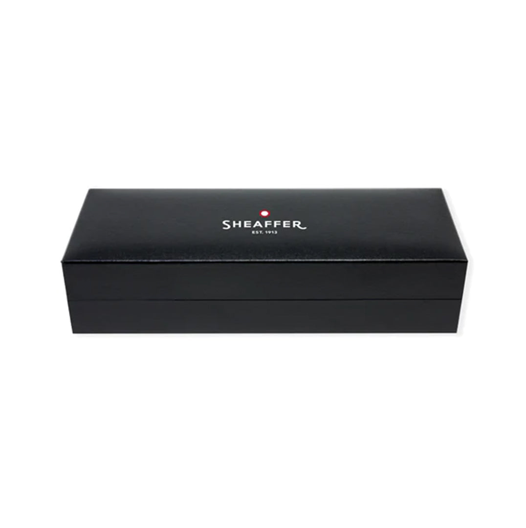 Sheaffer Sagaris Fountain Pen Glossy Black with Gold Tone Trim