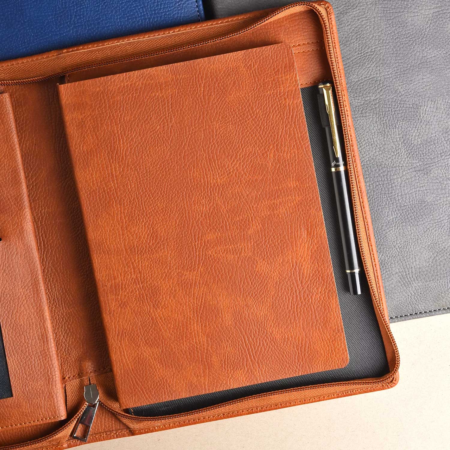 Scholar Vivant Folder Tan Notebook - A5, Ruled